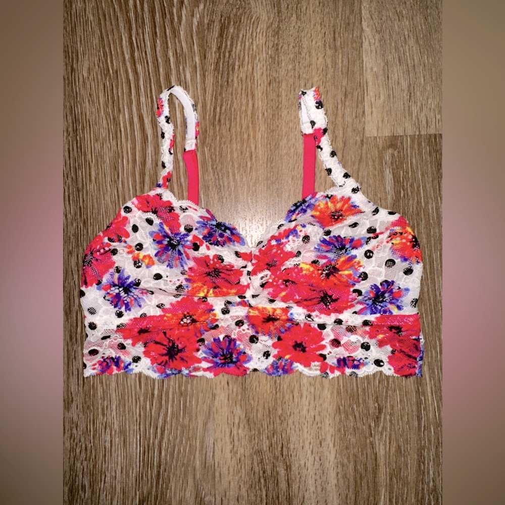 NWOT PINK V.S. Bralette